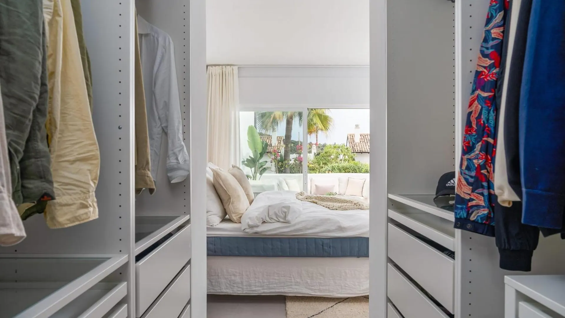 Lomas De La Quinta Modern Luxury Apartment Views Benahavis