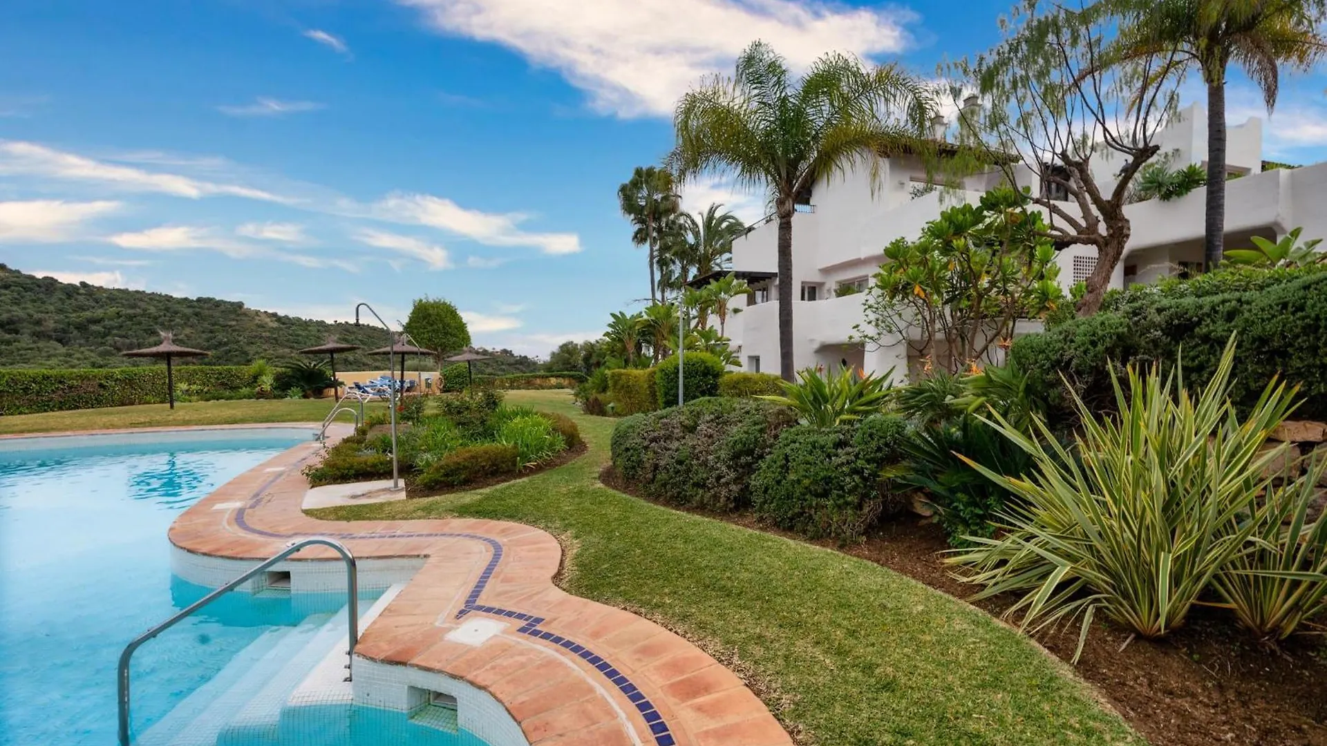 Lomas De La Quinta Modern Luxury Apartment Views Benahavis 0*,  Spain
