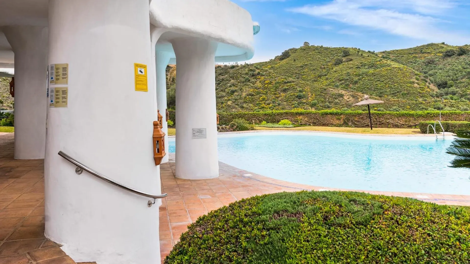 Lomas De La Quinta Modern Luxury Apartment Views Benahavis
