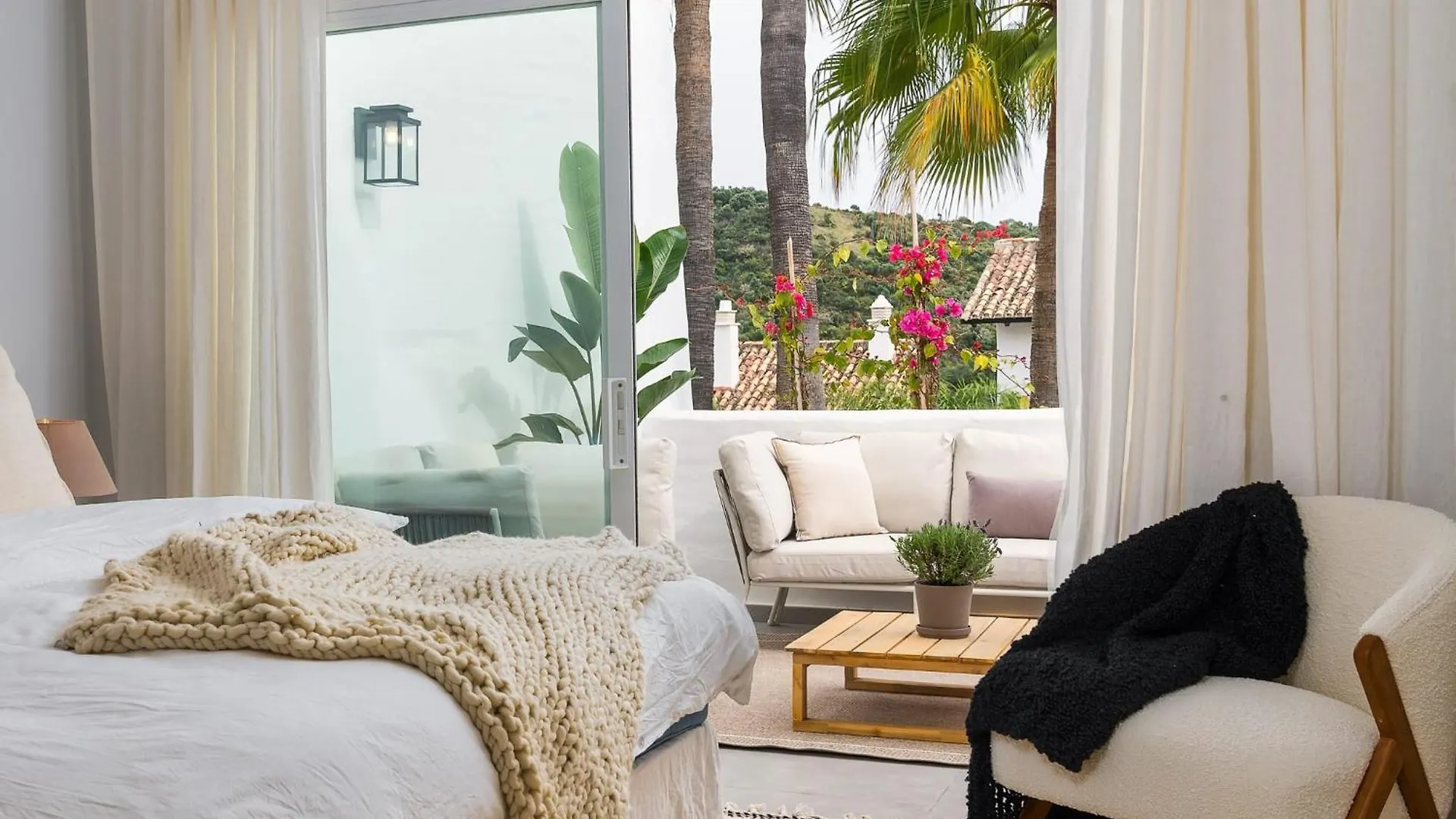 Lomas De La Quinta Modern Luxury Apartment Views Benahavis Spain
