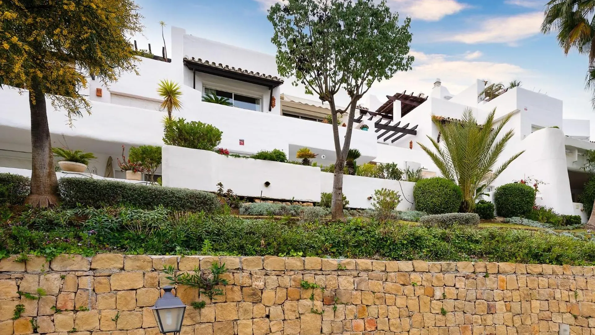 Lomas De La Quinta Modern Luxury Apartment Views Benahavis 0*,  Spain