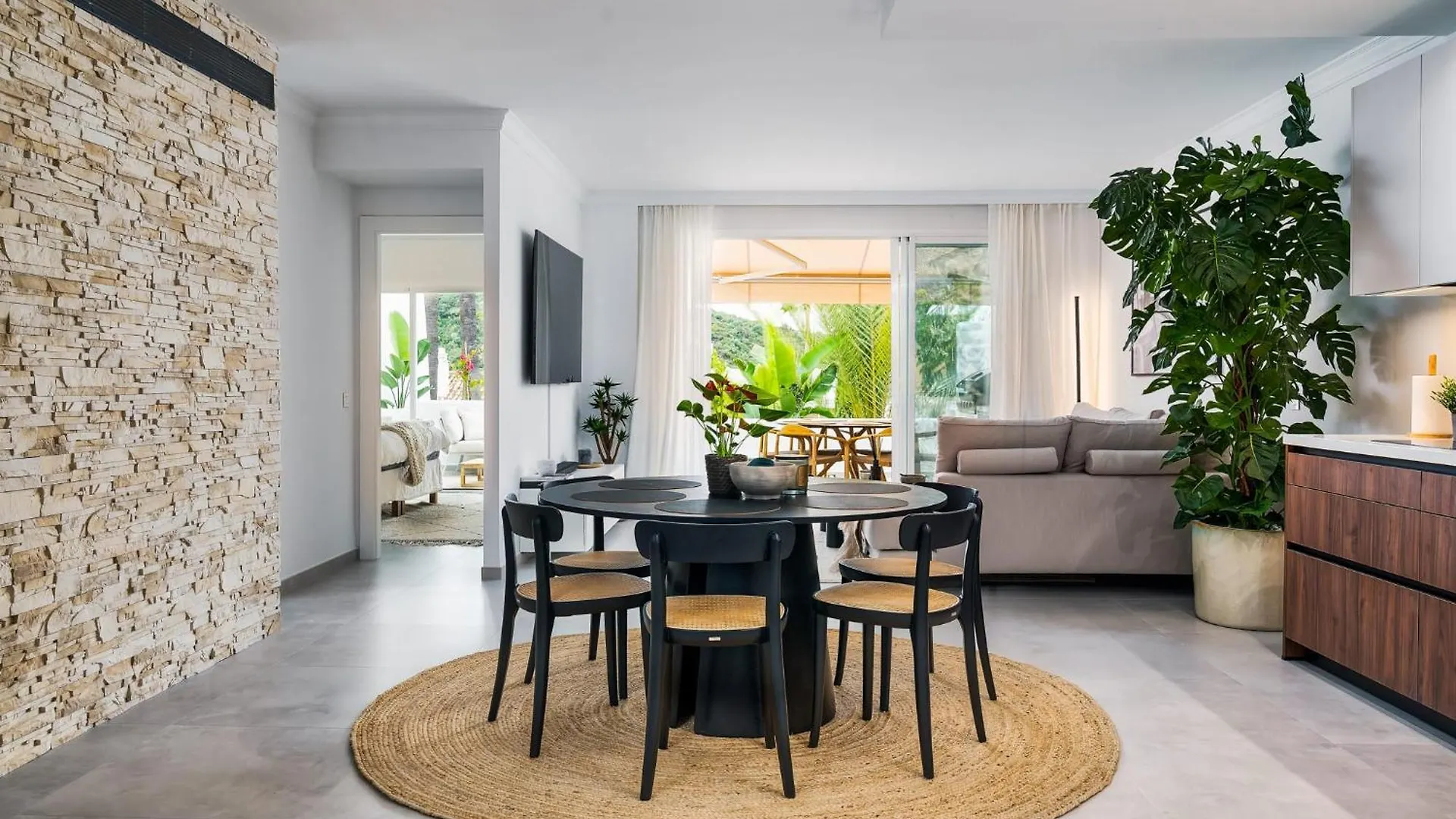 Lomas De La Quinta Modern Luxury Apartment Views Benahavis